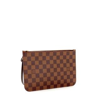 Louis Vuitton
Neverfull Pochette Damier